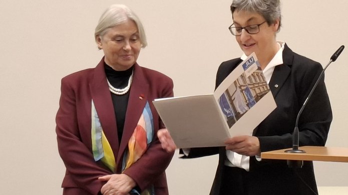 Prof. Joanna Jabłkowska podczas utoczystości nadania tytułu doktora honoris causa